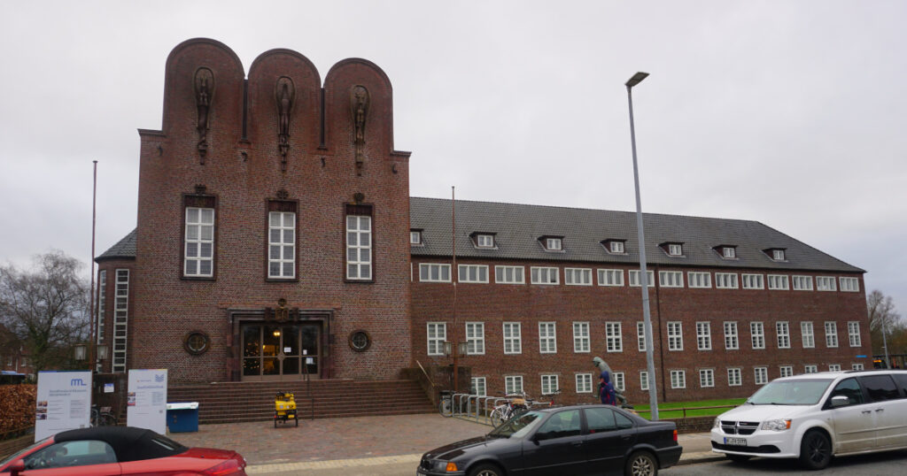 8. Stadtbibliothek Husum